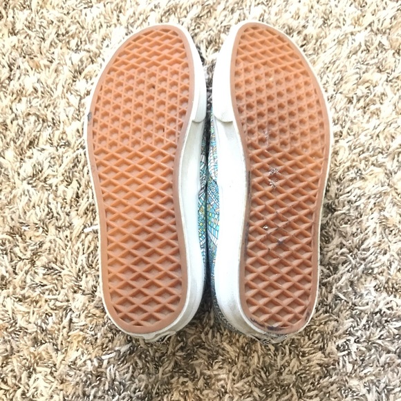 Colorful Vans - Picture 5 of 7